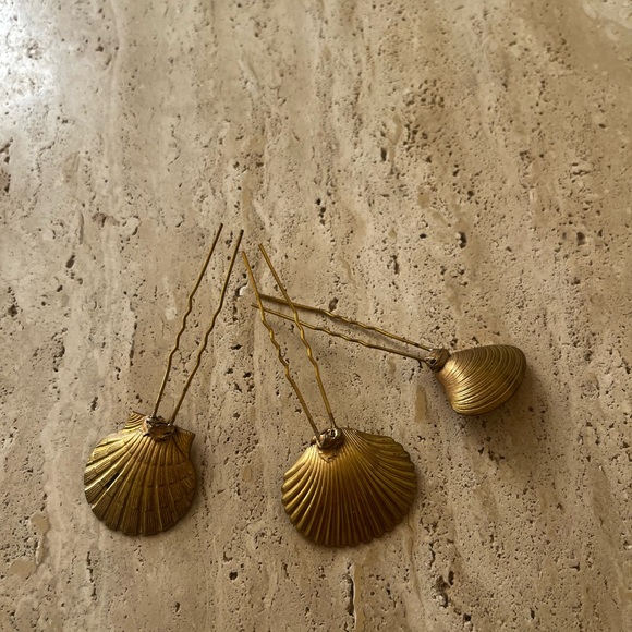 Gold Shell Pearl Hair Pins - Set of 3 - Picture 6 of 6
